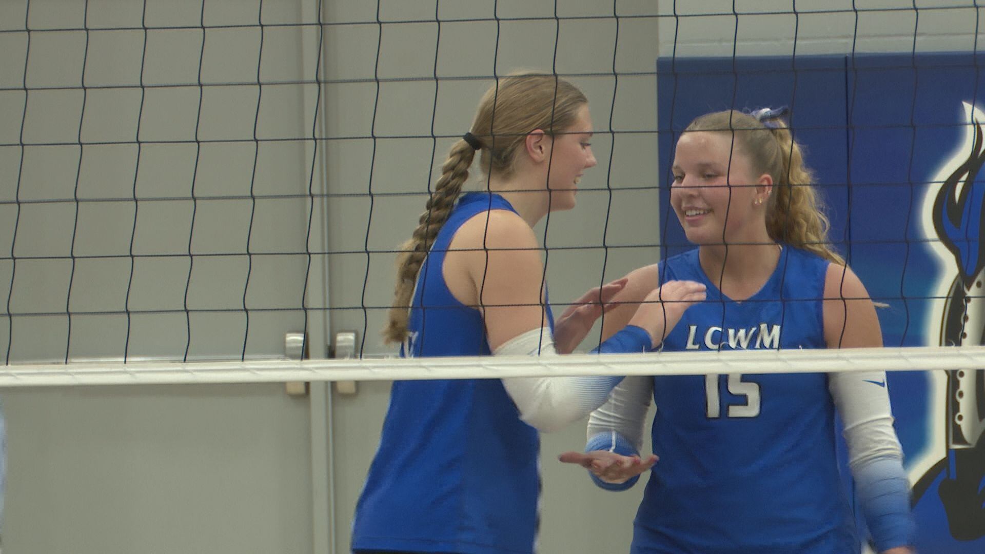 Lake Crystal Wellcome Memorial Volleyball Team Defeats Minnesota Valley Lutheran