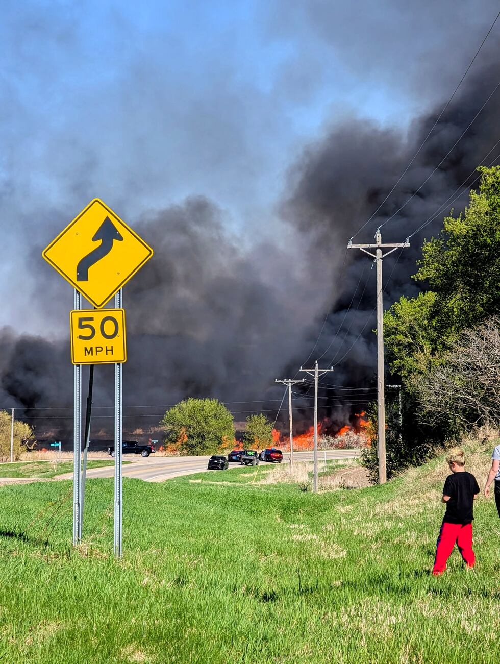 Multiple crews respond to LeSueur County grass fire