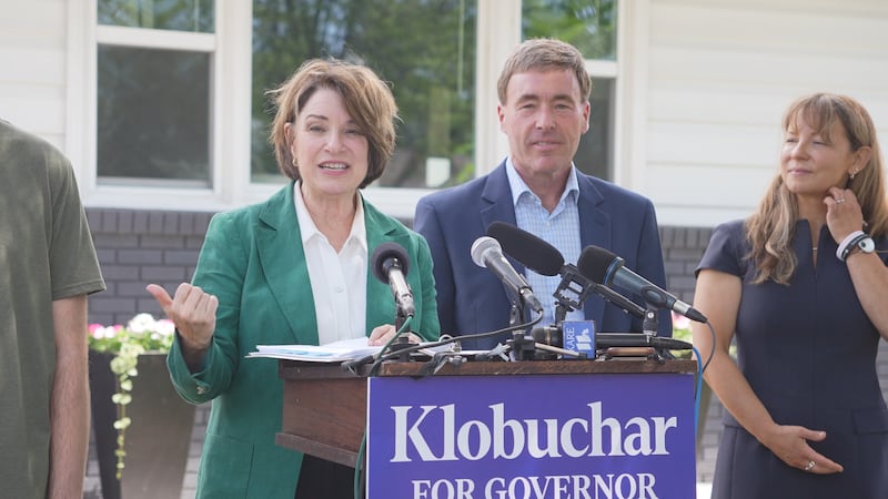 Klobuchar announces her housing platform in a campaign event for her gubernatorial run
