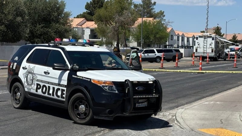 Las Vegas police respond to standoff in east valley